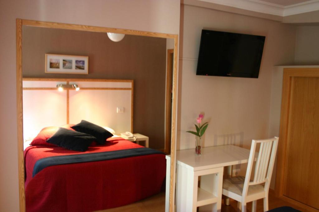 Hostal Mara A Coruna Room photo